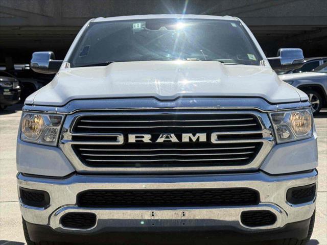 View vehicle photo 3