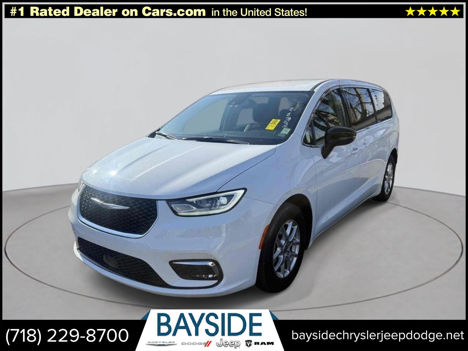 Bright White Clearcoat 2024 Chrysler Pacifica Touring L FWD Minivan Front-Wheel Drive Automatic