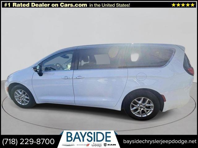 View vehicle photo 2