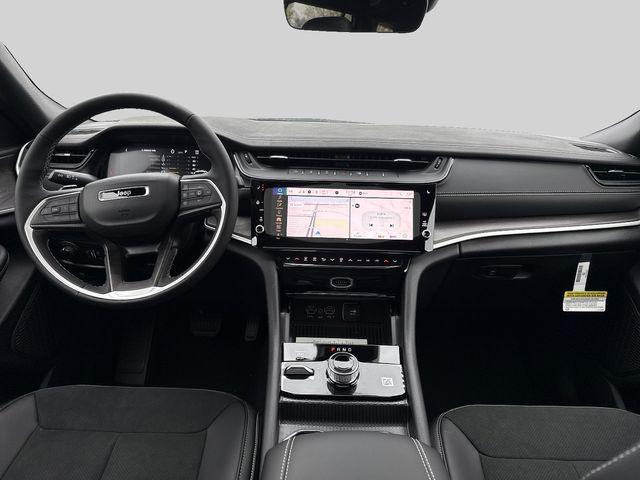 2026 Jeep Grand Cherokee L Altitude 4x4