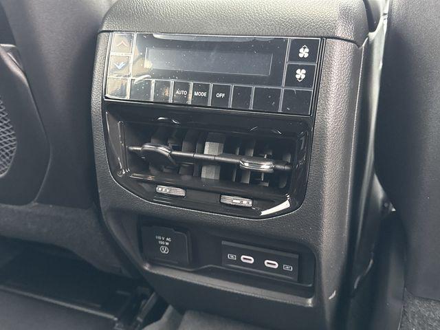 2026 Jeep Grand Cherokee L Altitude 4x4
