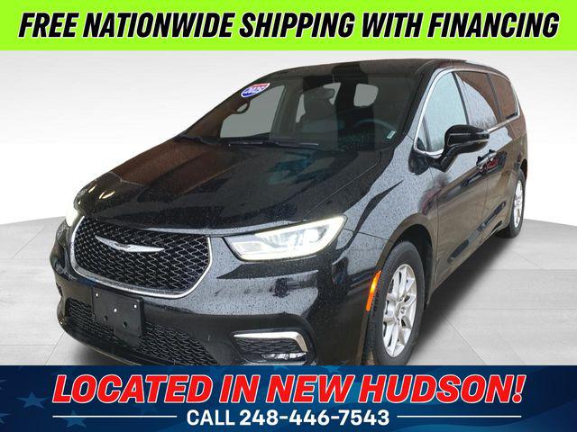 2025 Chrysler Pacifica Select for sale in New Hudson, MI