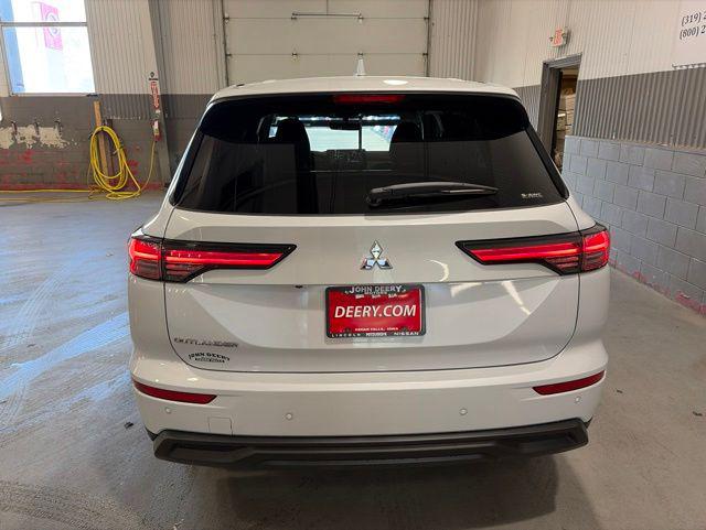 2026 Mitsubishi Outlander ES 1.5T S-AWC