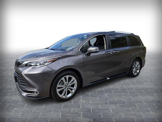 2023 Toyota Sienna Platinum