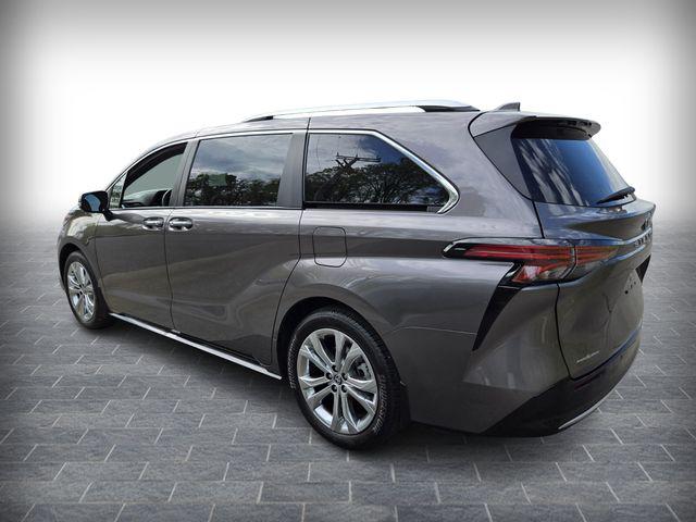 2023 Toyota Sienna Platinum