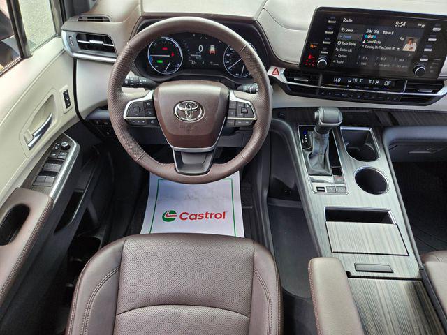 2023 Toyota Sienna Platinum