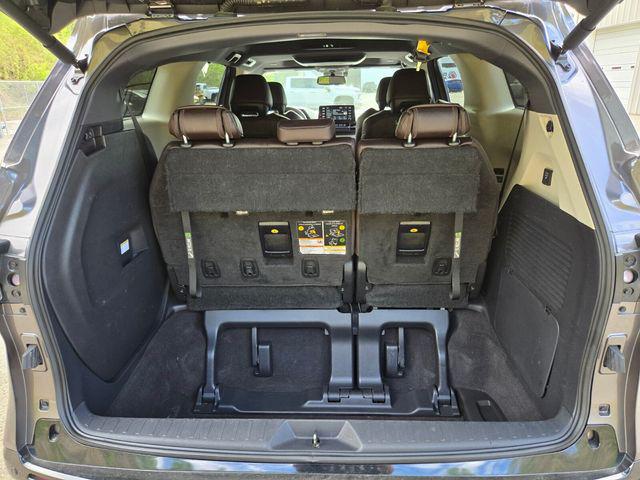 2023 Toyota Sienna Platinum