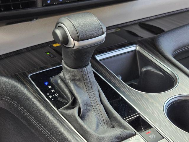 2023 Toyota Sienna Platinum