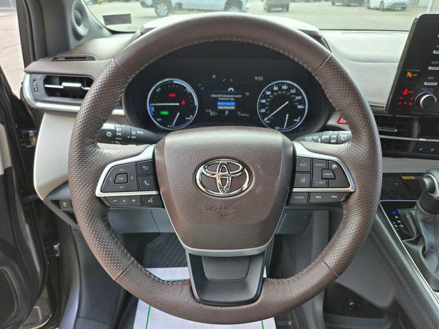 2023 Toyota Sienna Platinum