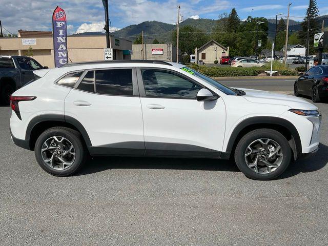 2025 Chevrolet Trax FWD LT