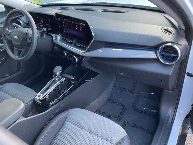 2025 Chevrolet Trax FWD LT