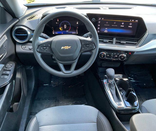 2025 Chevrolet Trax FWD LT