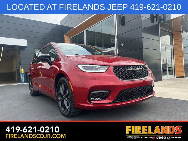 2024 Chrysler Pacifica Limited for sale in Sandusky, OH