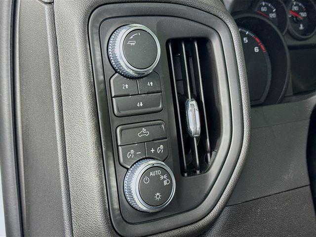 2026 GMC Sierra 2500HD Crew Cab, Standard Bed, Pro, 4WD