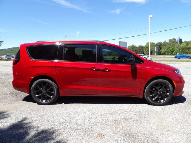 2026 Chrysler Pacifica Limited AWD