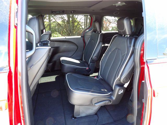 2026 Chrysler Pacifica Limited AWD