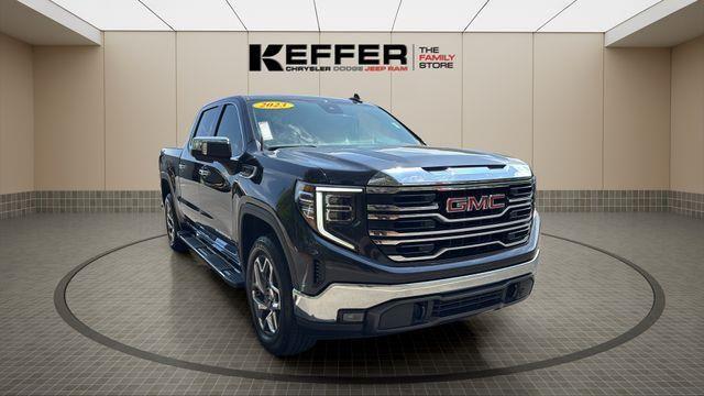 2023 GMC Sierra 1500 4WD Crew Cab Short Box SLT