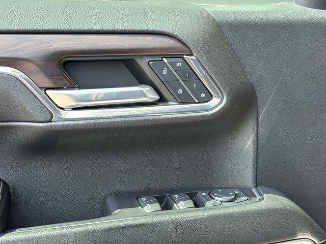 2023 GMC Sierra 1500 4WD Crew Cab Short Box SLT