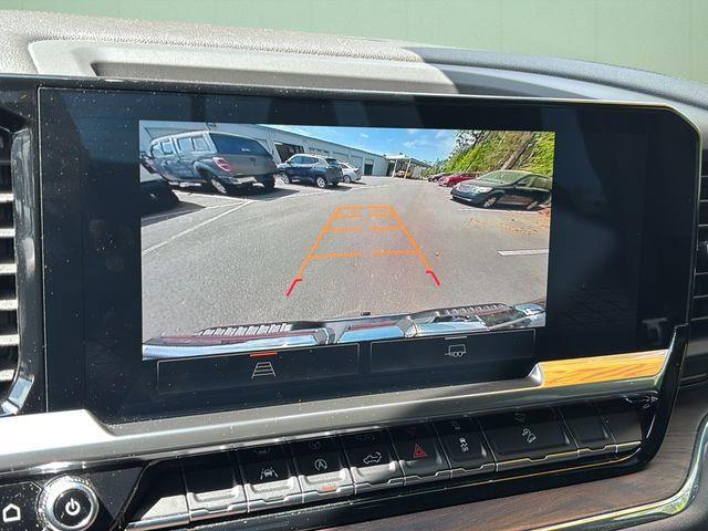 2023 GMC Sierra 1500 4WD Crew Cab Short Box SLT