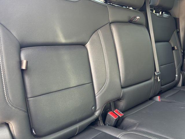 2023 GMC Sierra 1500 4WD Crew Cab Short Box SLT