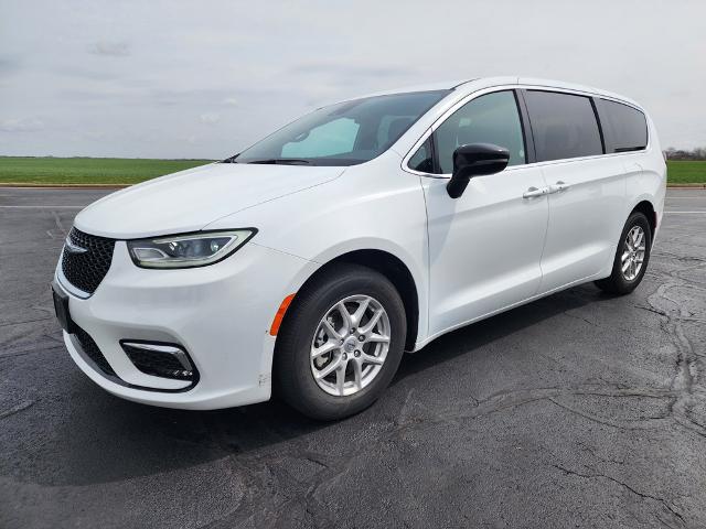 2025 Chrysler Pacifica Select for sale in Watseka, IL