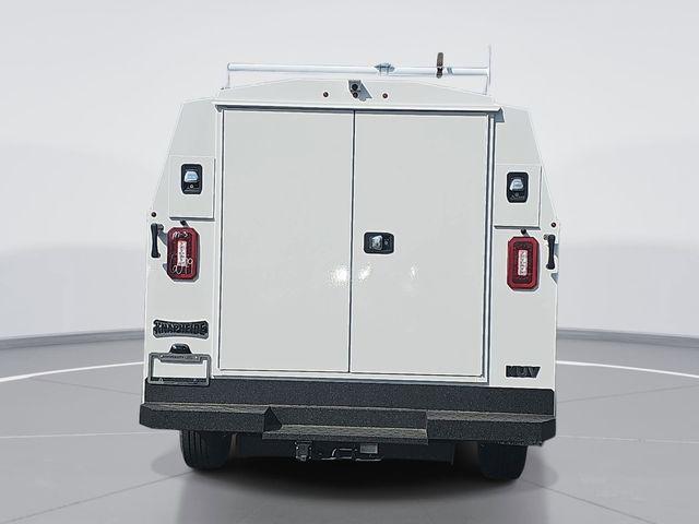 2026 Ford E-350 Cutaway Base