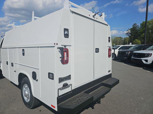 2026 Ford E-350 Cutaway Base