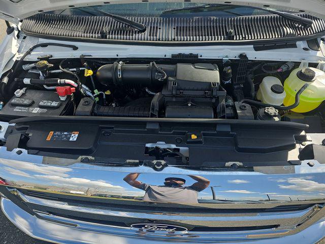2026 Ford E-350 Cutaway Base