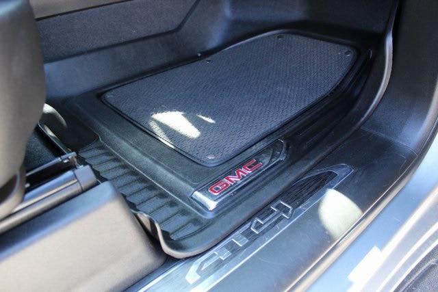 2024 GMC Sierra 1500 4WD Crew Cab Short Box AT4