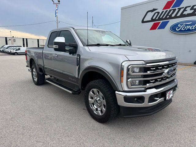 2023 Ford F-350 LARIAT