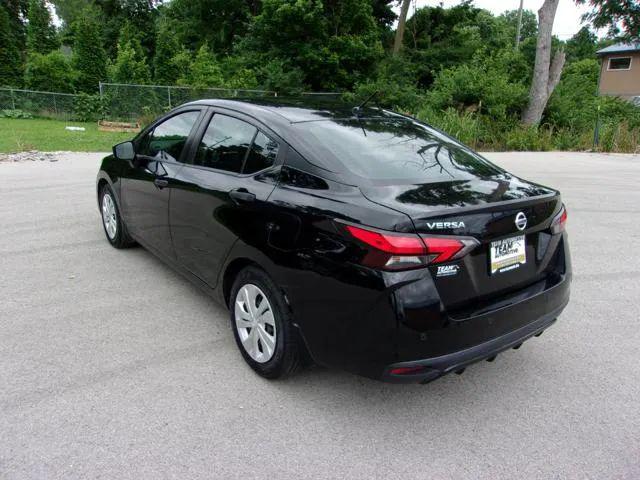 2021 Nissan Versa S Xtronic CVT