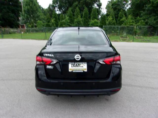 2021 Nissan Versa S Xtronic CVT