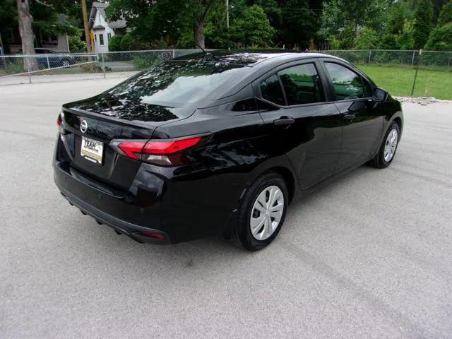 2021 Nissan Versa S Xtronic CVT