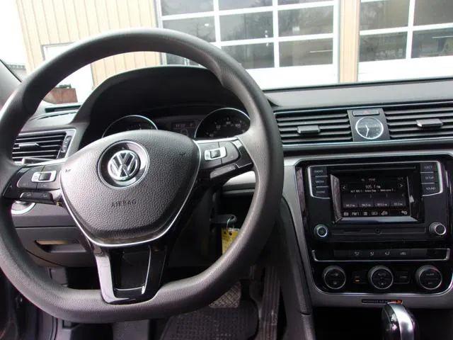 2017 Volkswagen Passat 1.8T S