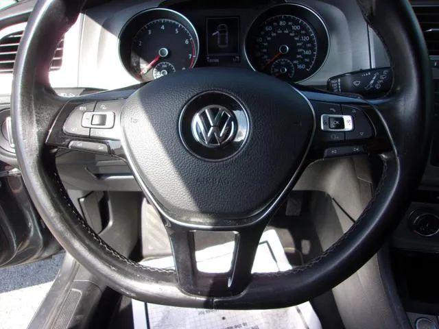2017 Volkswagen Golf TSI Wolfsburg Edition 4-Door