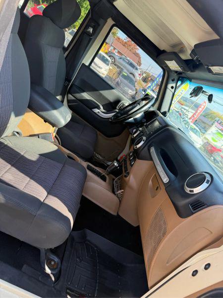 2011 Jeep Wrangler Unlimited Sahara