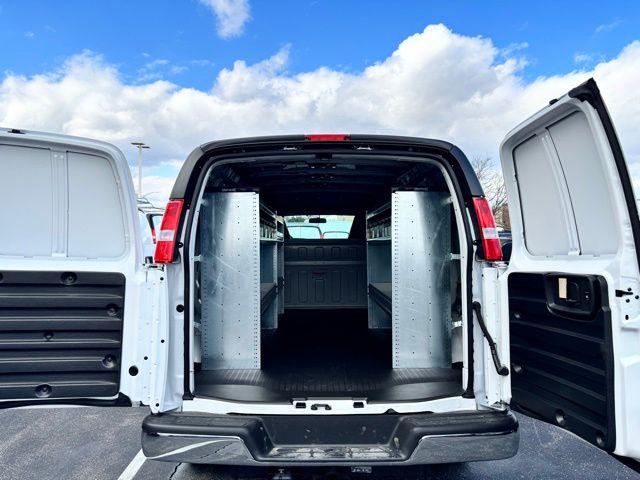2026 GMC Savana Cargo 3500 Regular Wheelbase, Work Van, RWD