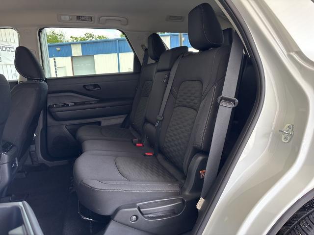 2024 Nissan Pathfinder SV 4WD
