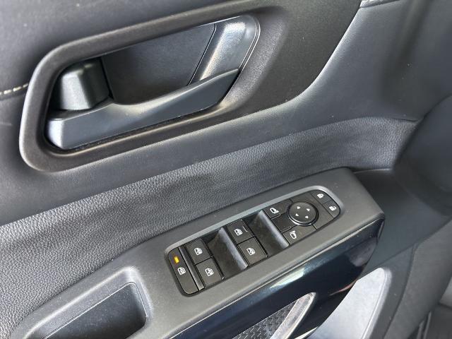 2024 Nissan Pathfinder SV 4WD