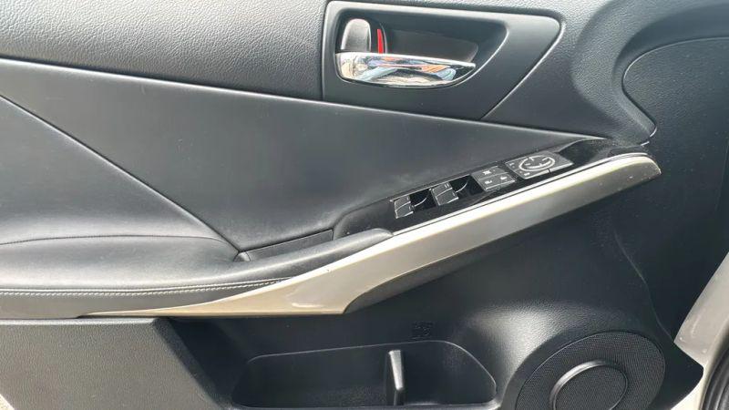 2016 Lexus IS 300 300