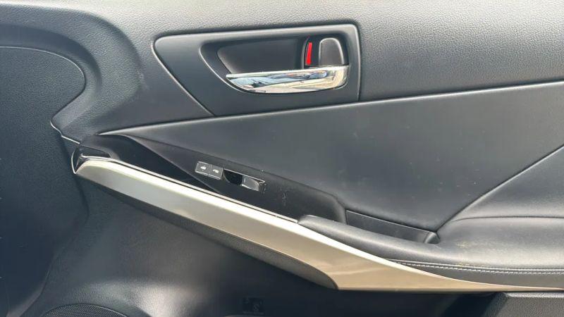 2016 Lexus IS 300 300