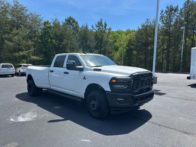 2025 Ram 3500 Tradesman Crew Cab 4x4 8' Box