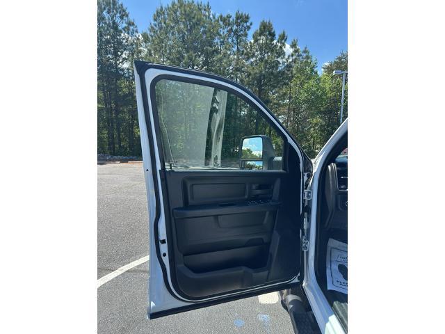 2025 Ram 3500 Tradesman Crew Cab 4x4 8' Box