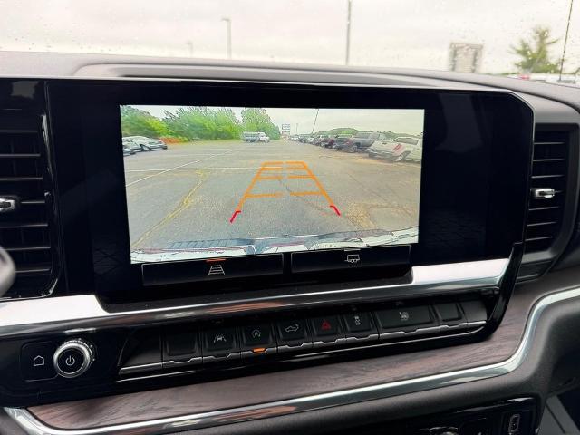 2025 GMC Sierra 1500 4WD Crew Cab Short Box SLT