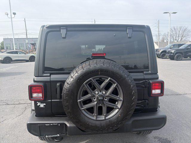 2025 Jeep Wrangler 4-Door Summit 4x4