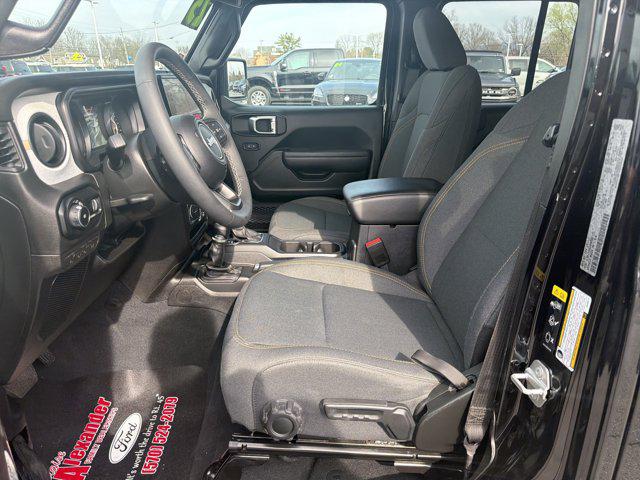 2025 Jeep Wrangler 4-Door Summit 4x4
