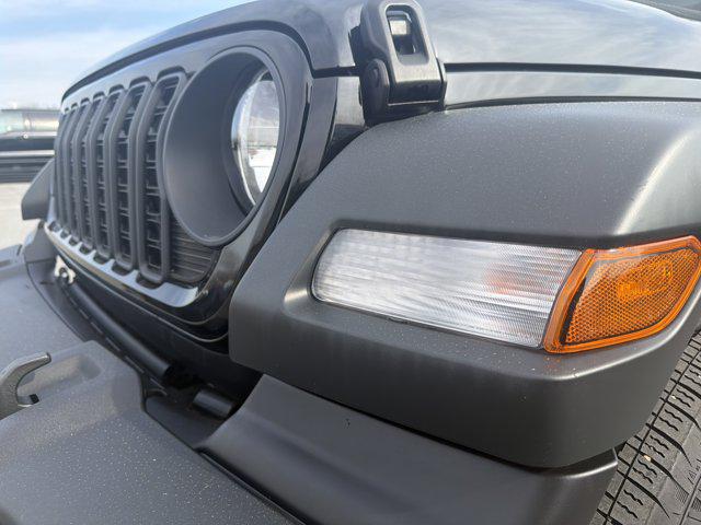 2025 Jeep Wrangler 4-Door Summit 4x4