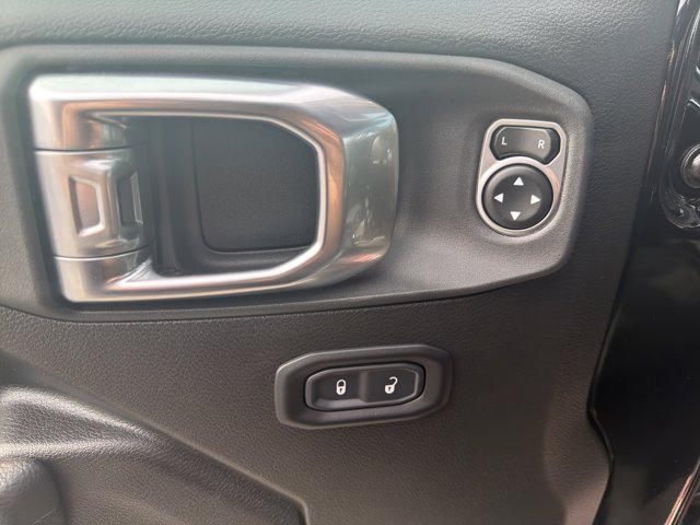 2025 Jeep Wrangler 4-Door Summit 4x4