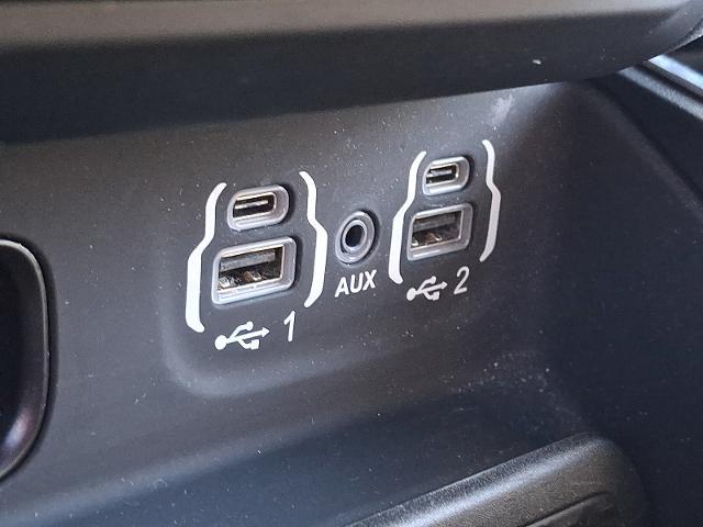 2022 Ram 1500 Big Horn Crew Cab 4x4 5'7" Box