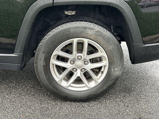 2023 Jeep Grand Cherokee L Laredo 4x4